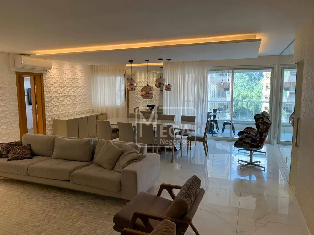 Apartamento, 3 quartos, 168 m² - Foto 1