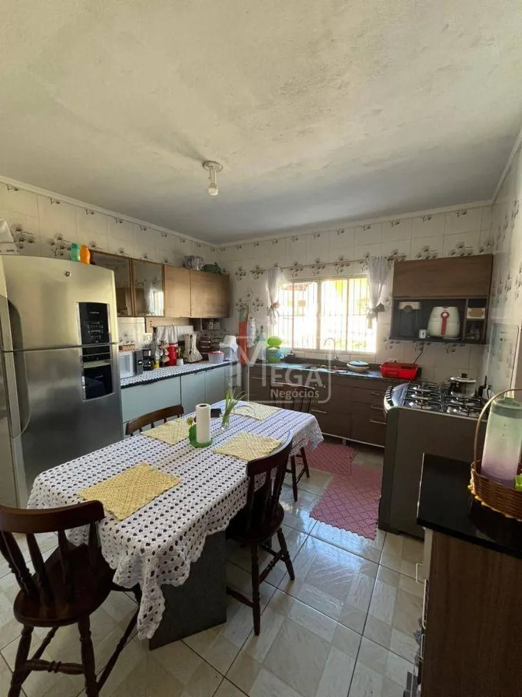 Casa, 3 quartos, 269 m² - Foto 3