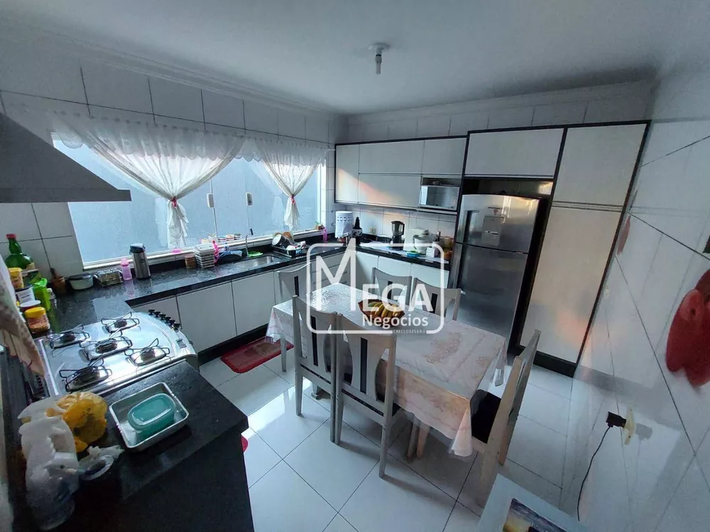 Casa, 3 quartos, 285 m² - Foto 4