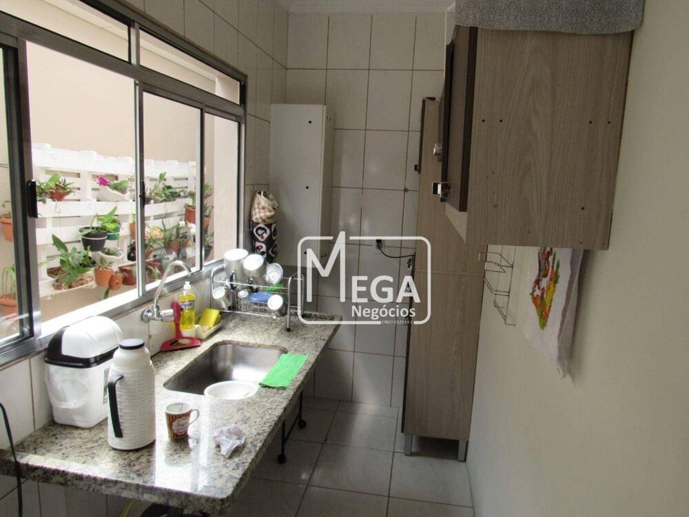 Casa, 4 quartos, 250 m² - Foto 1