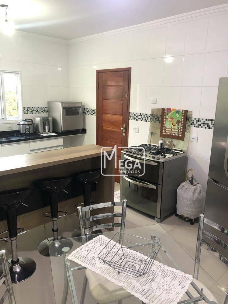 Casa, 3 quartos, 234 m² - Foto 4