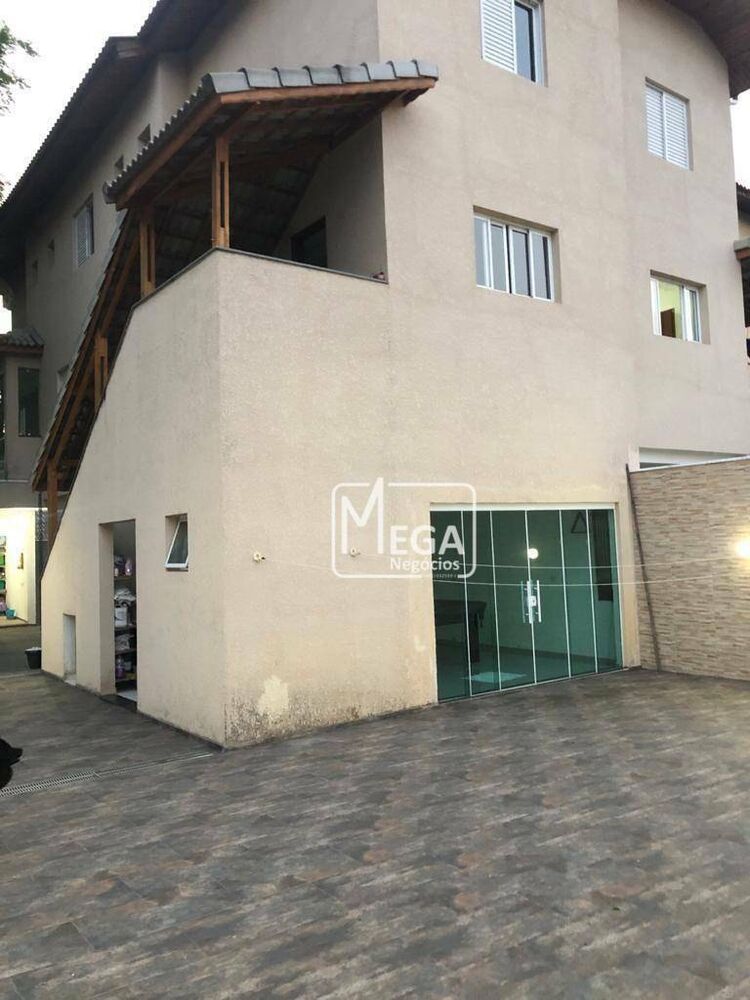 Casa, 3 quartos, 234 m² - Foto 2