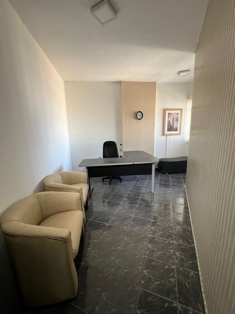 Apartamento à venda com 1 quarto, 42m² - Foto 2