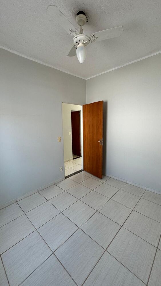 Casa à venda com 2 quartos, 51m² - Foto 4