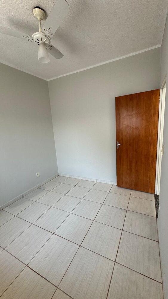 Casa à venda com 2 quartos, 51m² - Foto 3