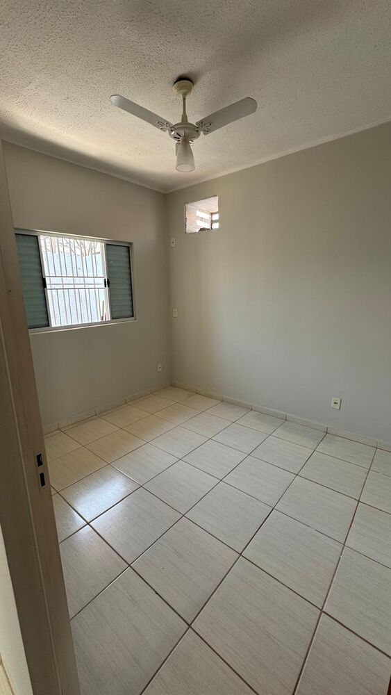 Casa à venda com 2 quartos, 51m² - Foto 5