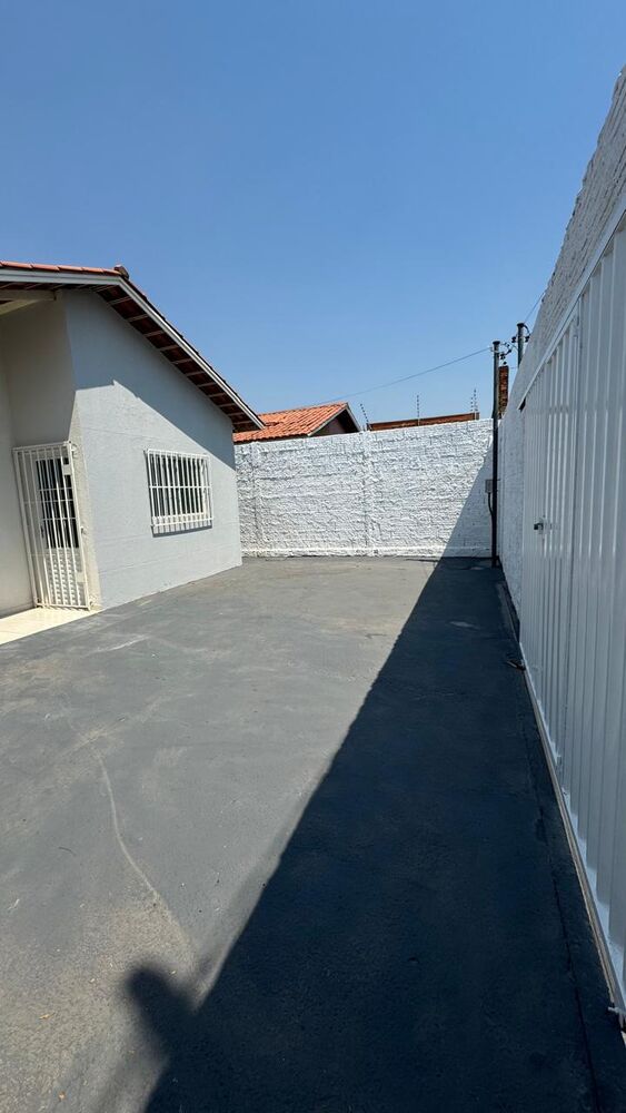 Casa à venda com 2 quartos, 51m² - Foto 1