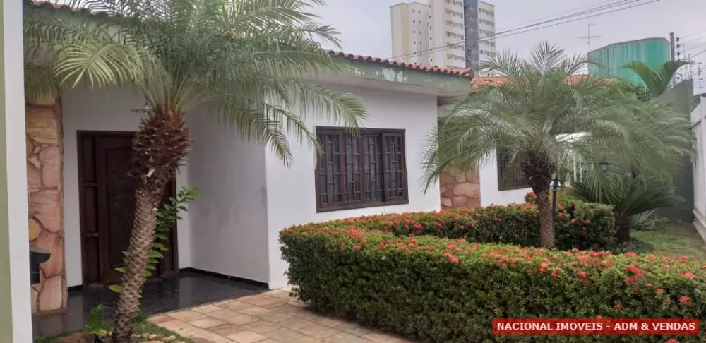 Casa à venda com 4 quartos, 450m² - Foto 1