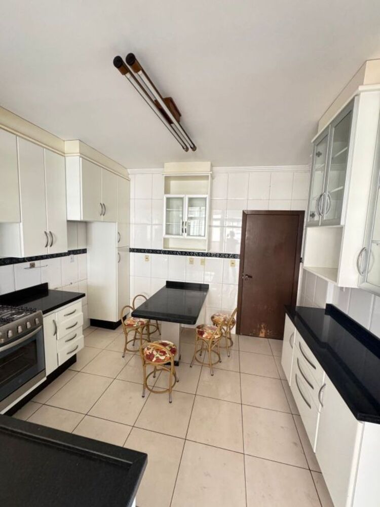 Apartamento à venda com 3 quartos, 145m² - Foto 14