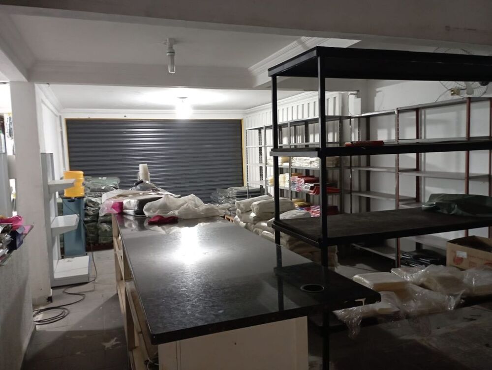 Depósito-Galpão, 200 m² - Foto 1
