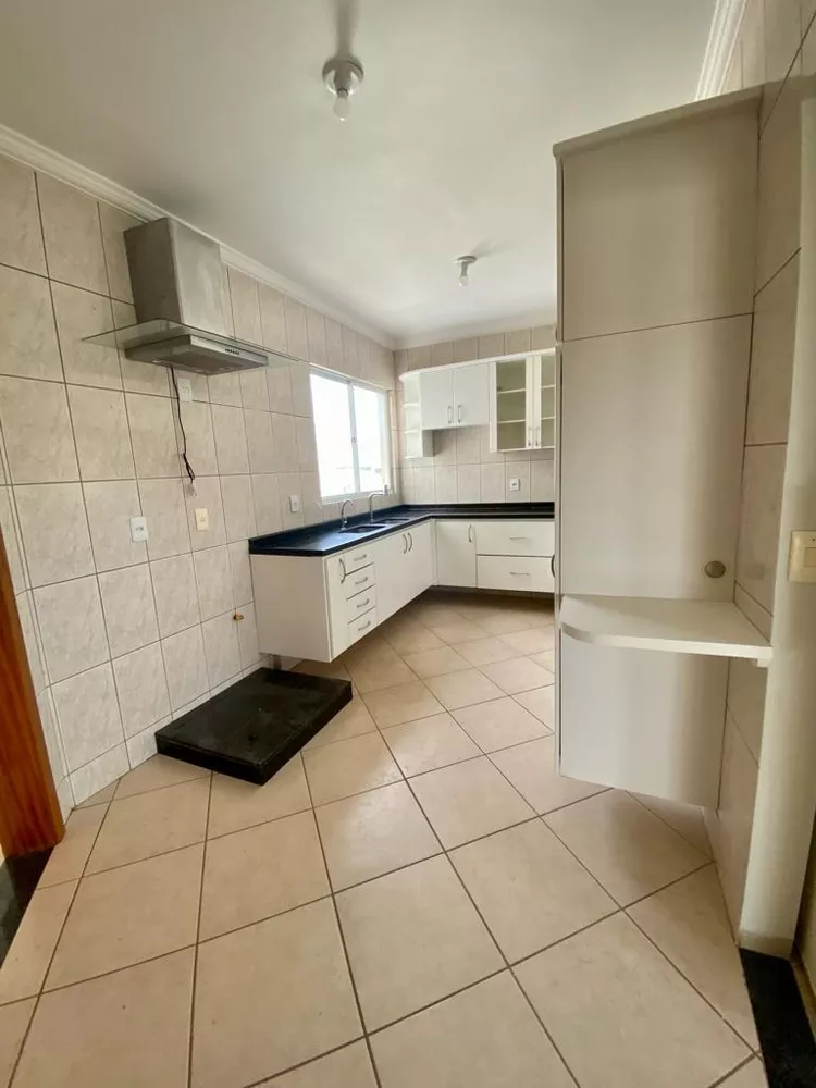 Apartamento à venda com 4 quartos, 170m² - Foto 8