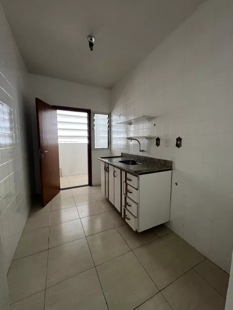 Apartamento para alugar com 2 quartos, 65m² - Foto 4