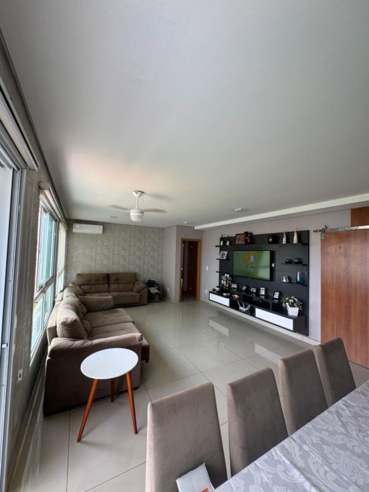 Apartamento à venda com 3 quartos, 168m² - Foto 1