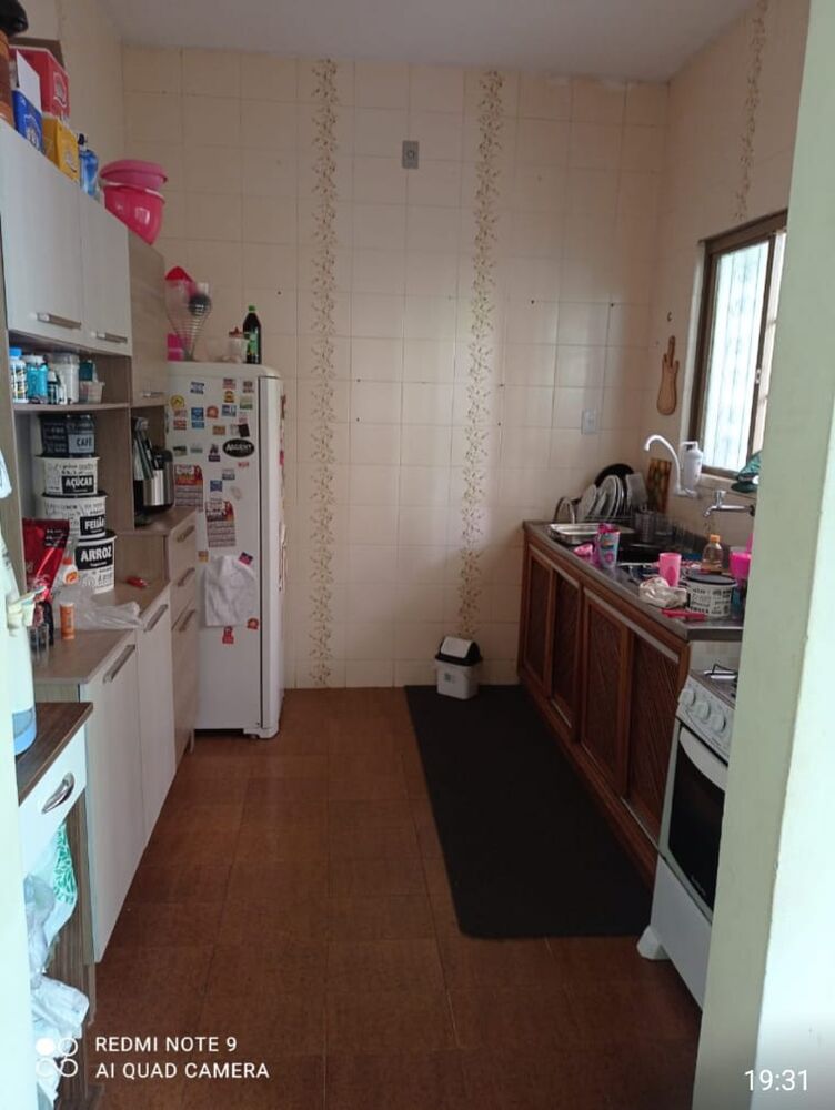 Casa à venda com 3 quartos, 100m² - Foto 1