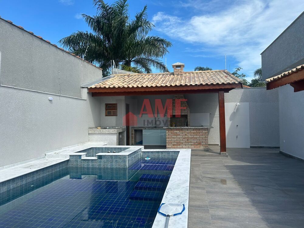 Casa, 3 quartos, 176 m² - Foto 1