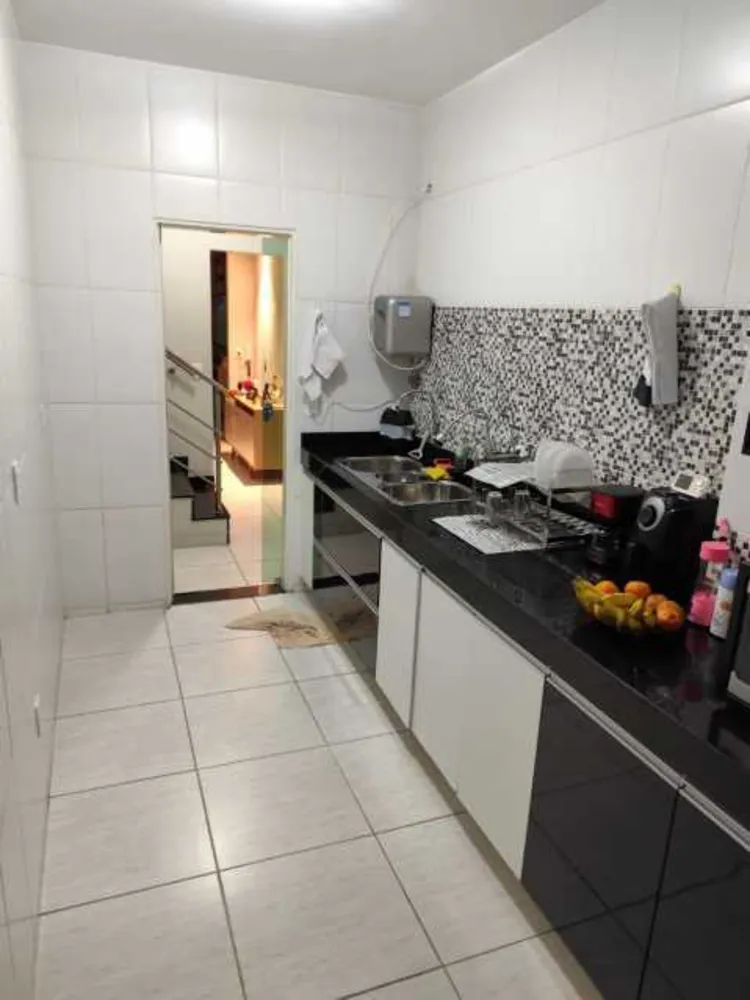 Casa, 3 quartos, 270 m² - Foto 6