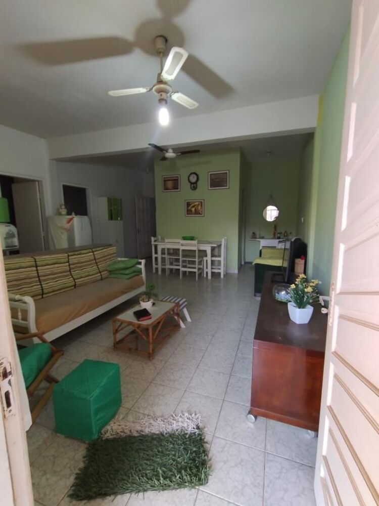 Casa para alugar com 2 quartos, 250m² - Foto 13