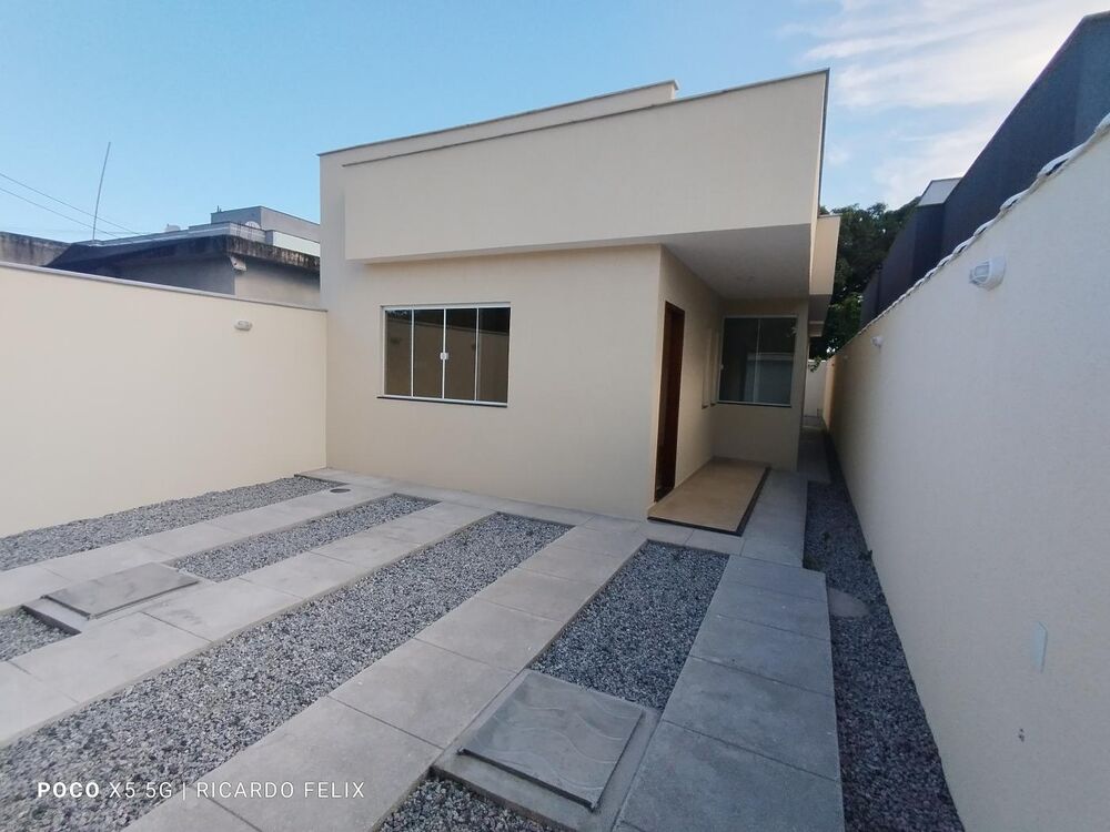 Casa à venda com 3 quartos, 175m² - Foto 1