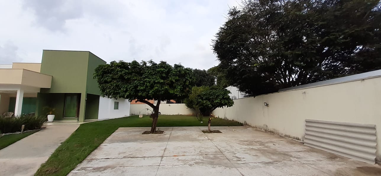 Casa de Condomínio à venda com 3 quartos, 270m² - Foto 2