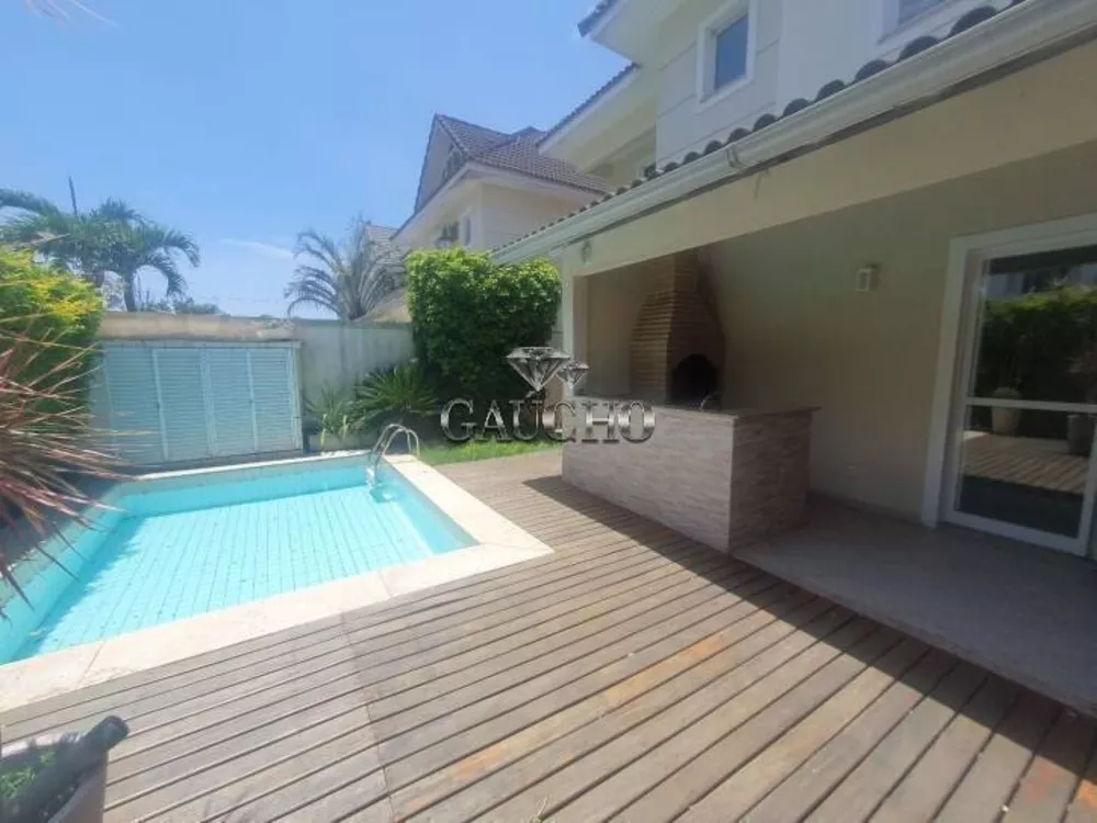 Casa à venda com 4 quartos, 240m² - Foto 4