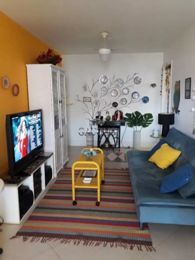 Apartamento à venda com 3 quartos, 67m² - Foto 1