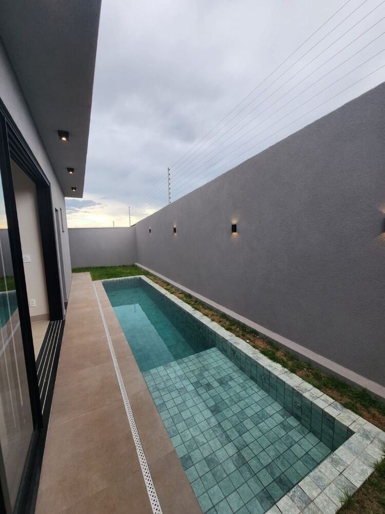 Casa de Condomínio à venda com 3 quartos, 208m² - Foto 4