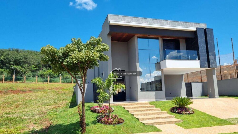 Sobrado, 3 quartos, 305 m² - Foto 1