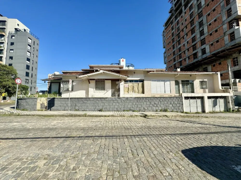 Casa, 5 quartos, 444 m² - Foto 1