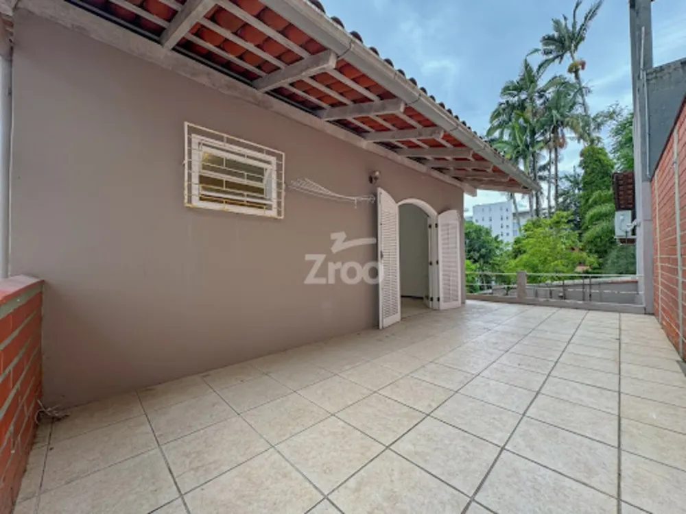 Casa, 3 quartos, 230 m² - Foto 2