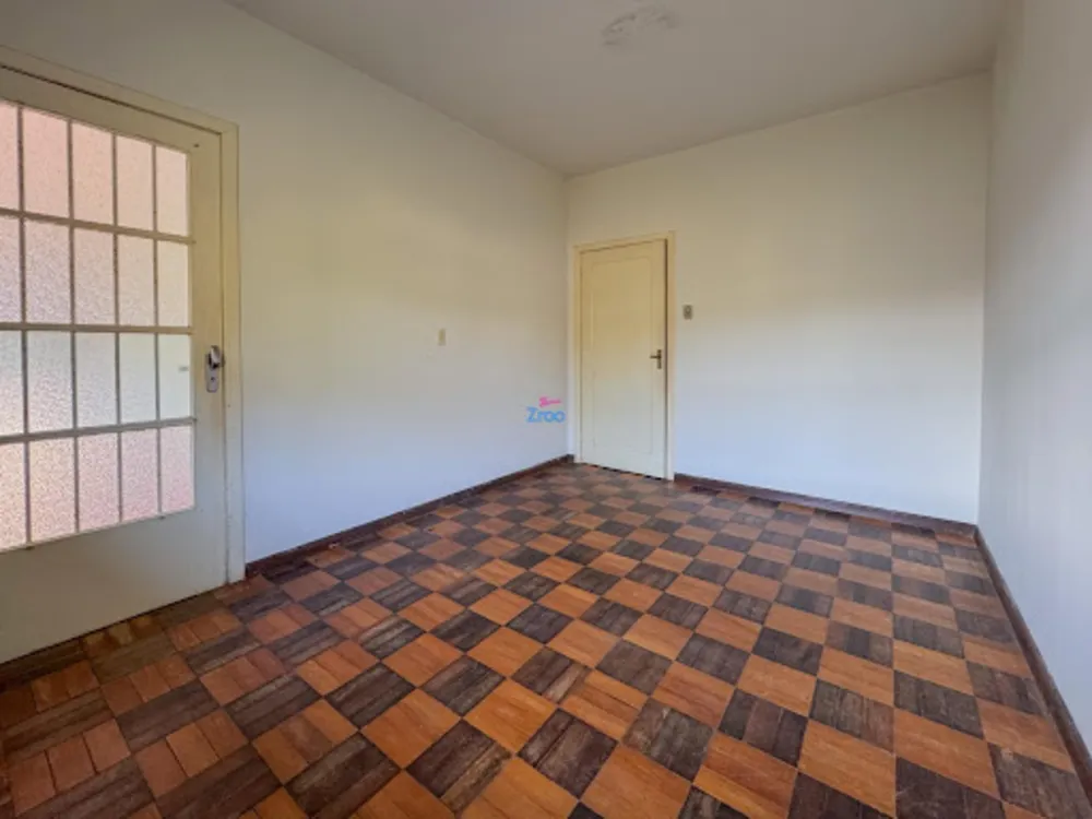 Casa, 7 quartos, 240 m² - Foto 4