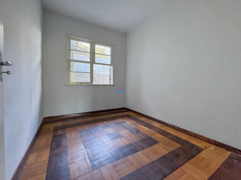 Casa, 7 quartos, 240 m² - Foto 2