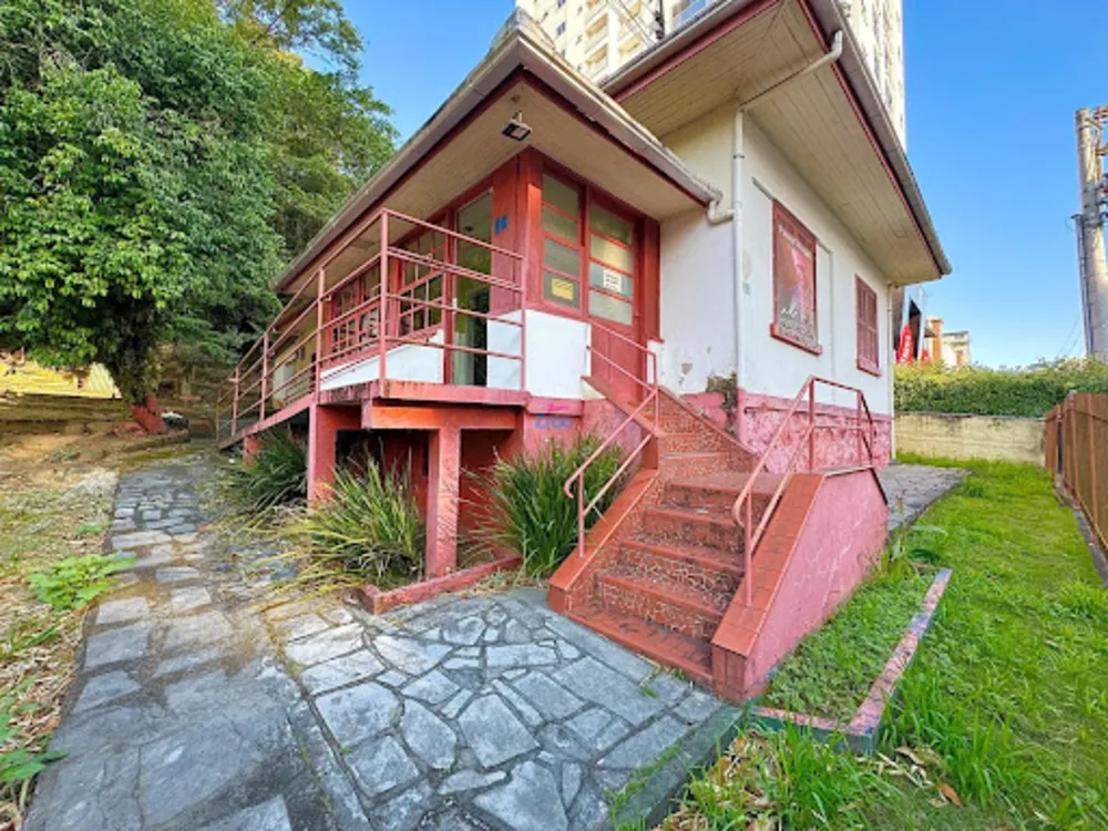 Casa, 1 quarto, 213 m² - Foto 1