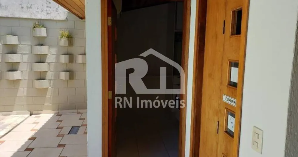 Casa, 3 quartos, 215 m² - Foto 4