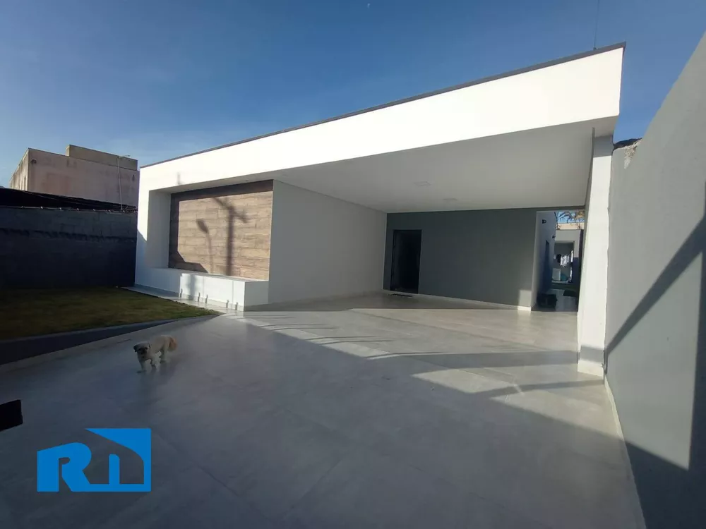 Casa à venda com 4 quartos, 179m² - Foto 3