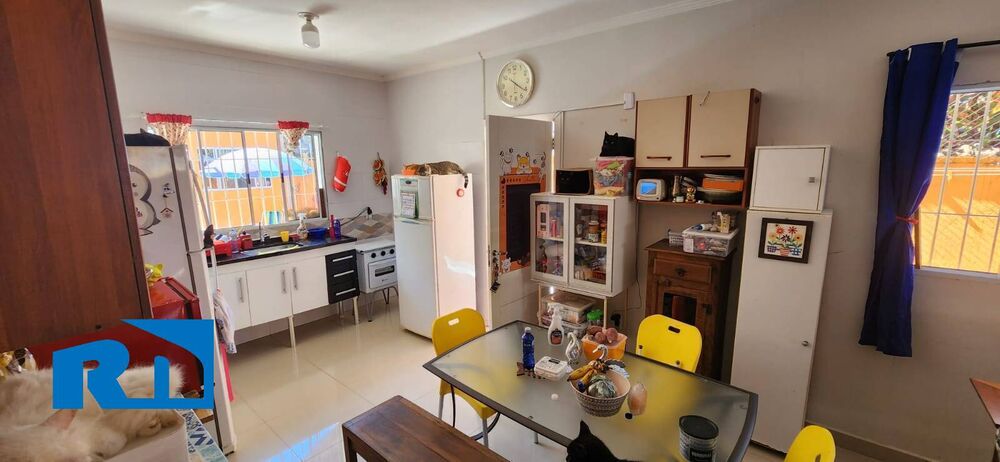 Casa, 3 quartos, 250 m² - Foto 2
