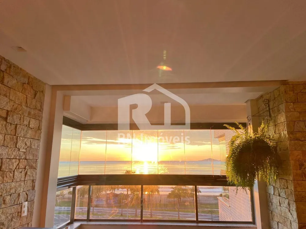 Apartamento, 3 quartos, 132 m² - Foto 1