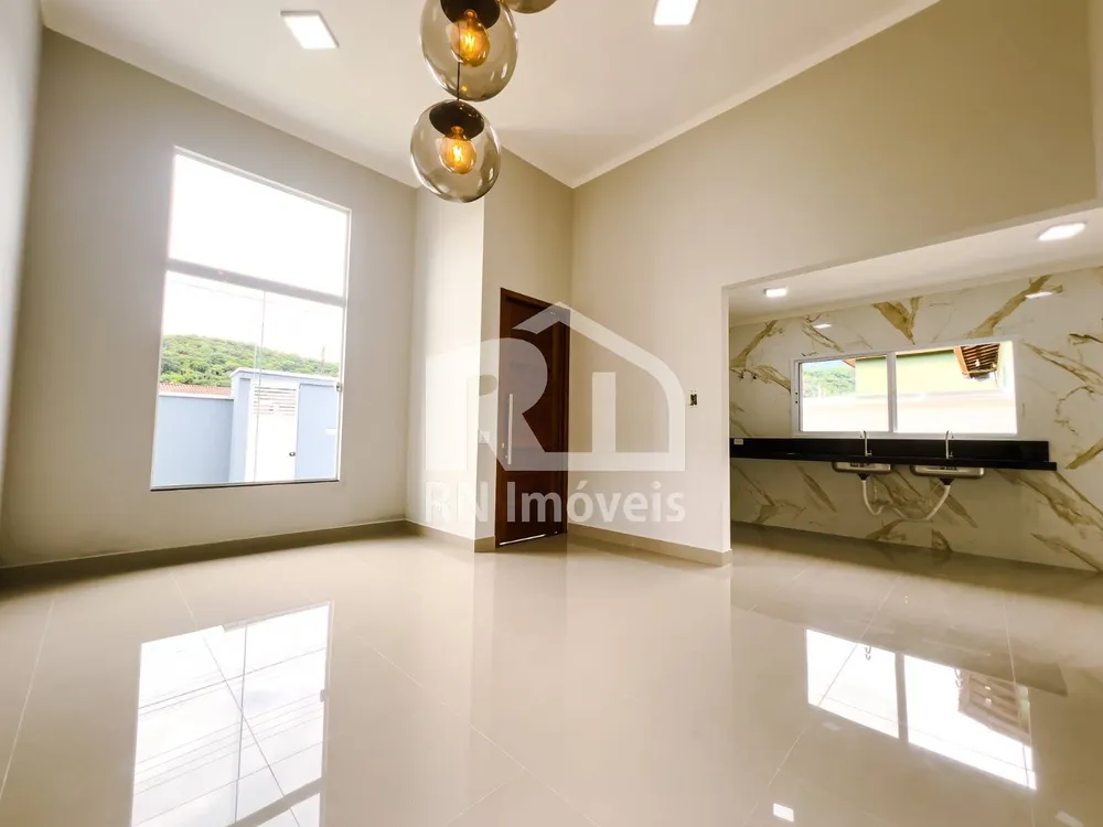 Casa, 3 quartos, 250 m² - Foto 1