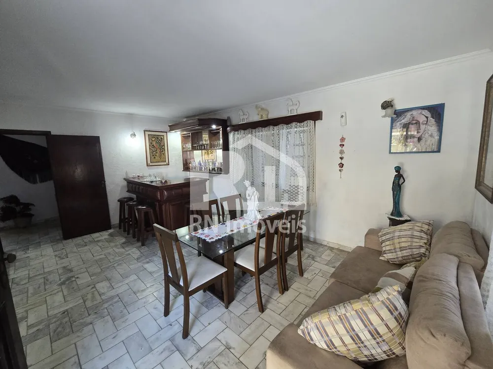 Casa, 5 quartos, 325 m² - Foto 2