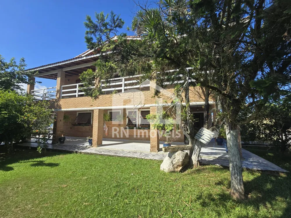 Casa, 5 quartos, 325 m² - Foto 1