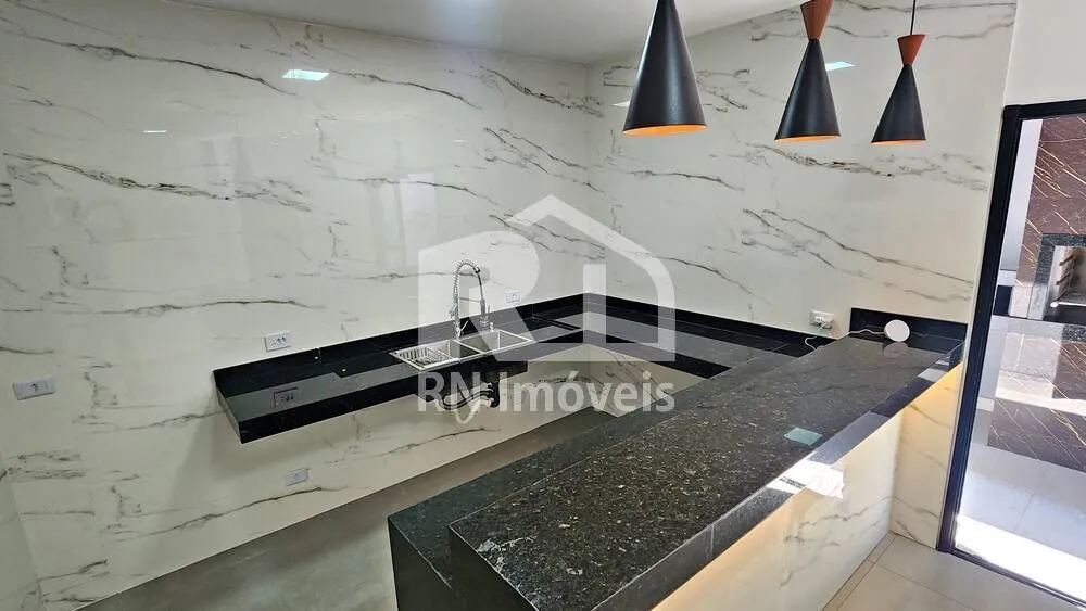 Casa, 3 quartos, 245 m² - Foto 1