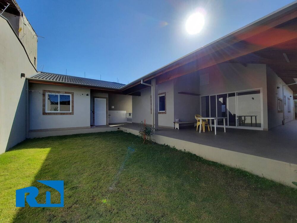 Casa, 3 quartos, 225 m² - Foto 1