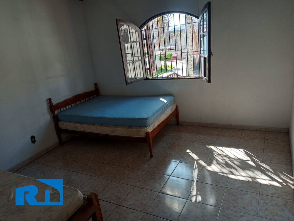 Casa à venda com 5 quartos, 286m² - Foto 5