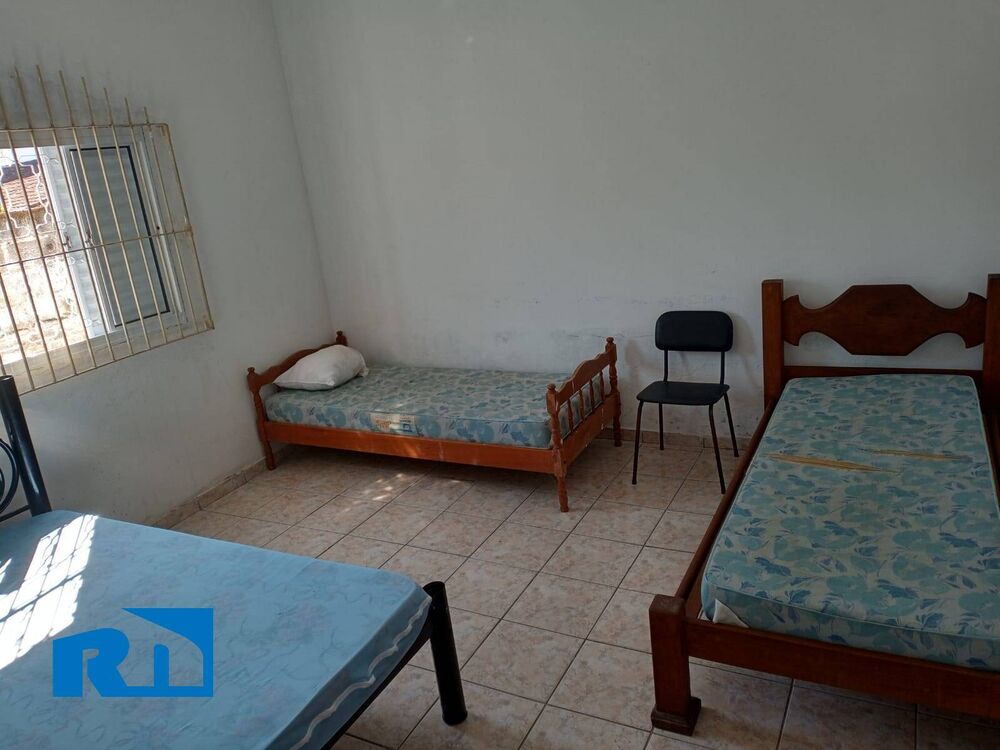 Casa à venda com 5 quartos, 286m² - Foto 4