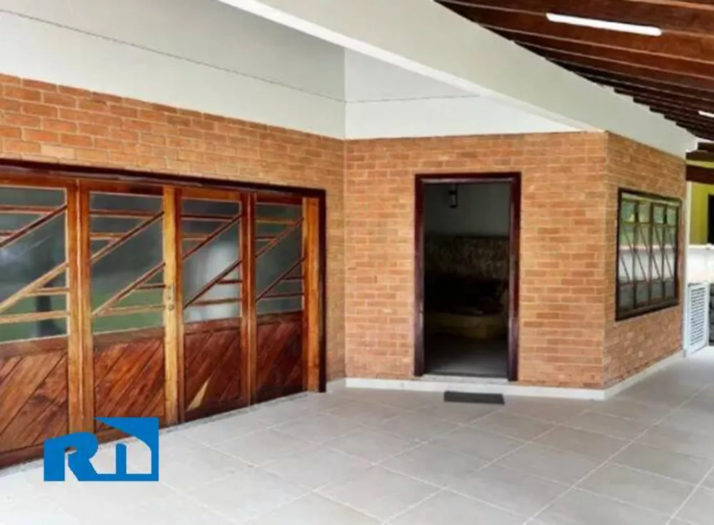 Casa à venda com 5 quartos, 360m² - Foto 1