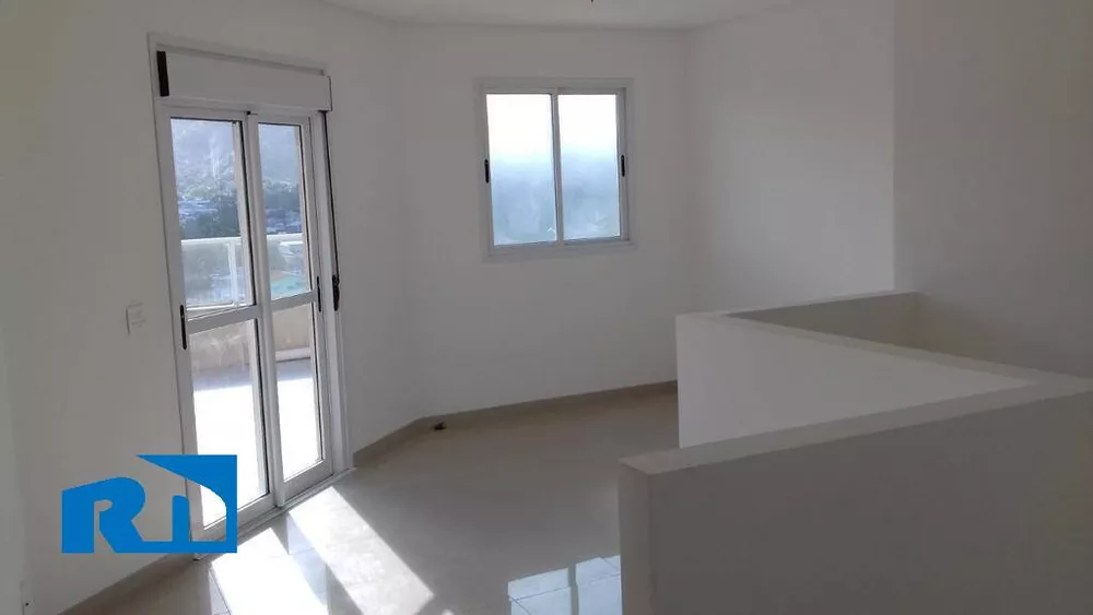 Apartamento à venda com 3 quartos, 210m² - Foto 2