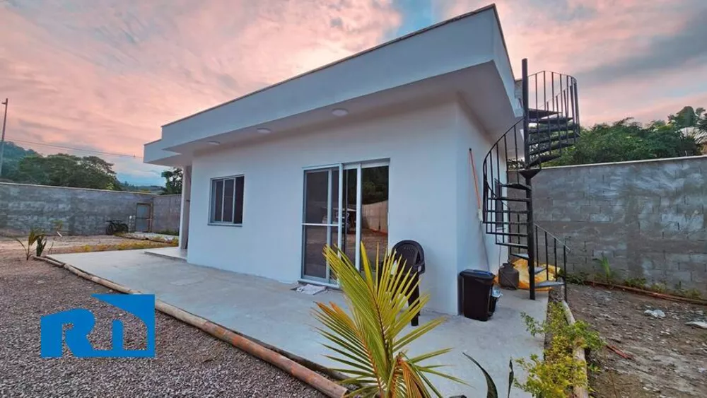 Casa à venda com 2 quartos, 650m² - Foto 1