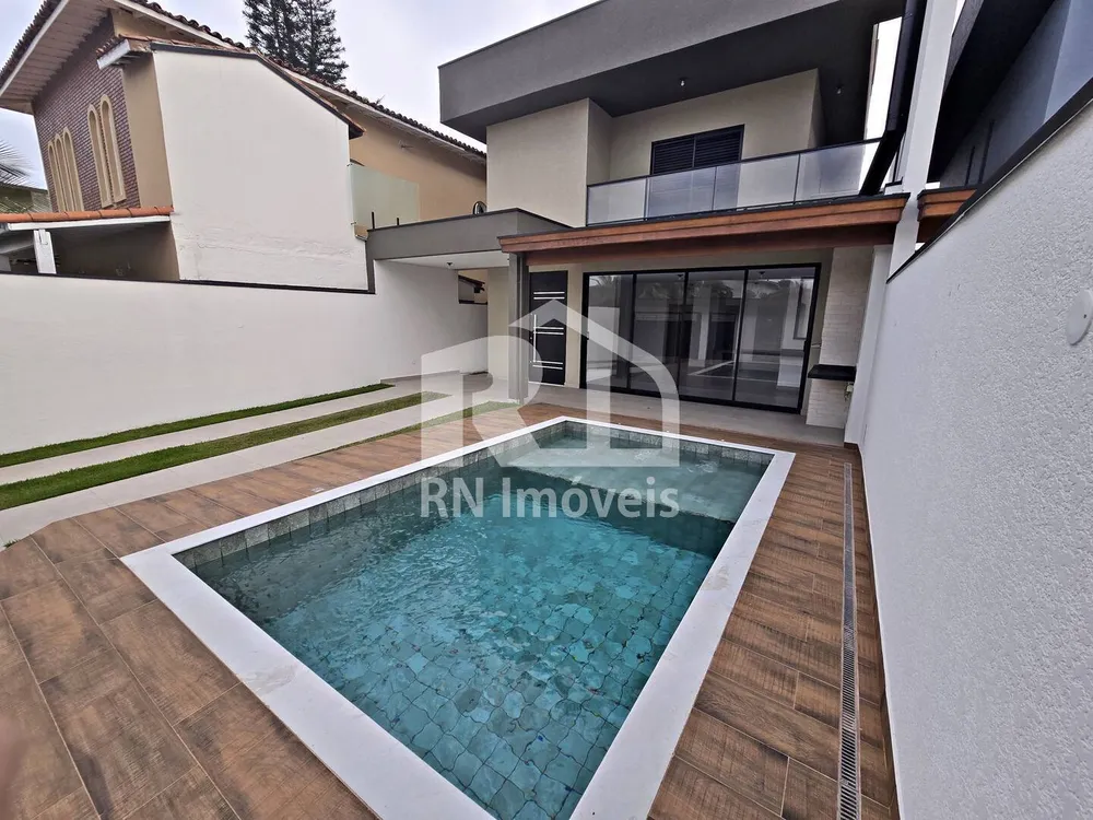 Casa, 4 quartos, 180 m² - Foto 1