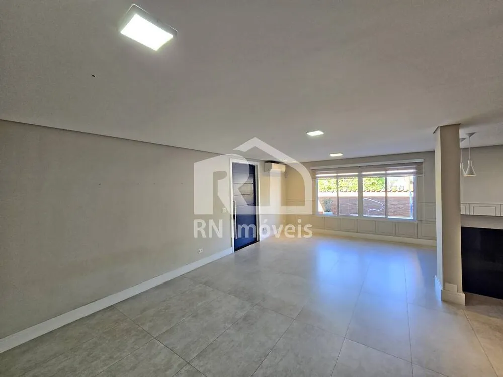 Casa, 4 quartos, 390 m² - Foto 2