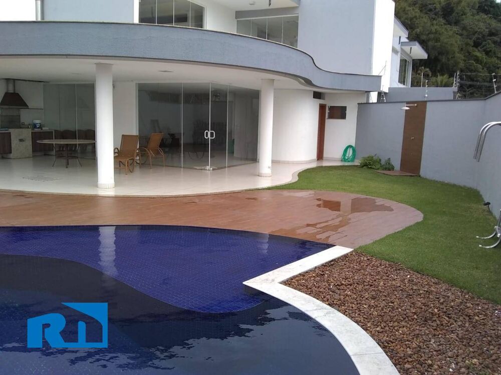 Casa à venda com 3 quartos, 470m² - Foto 1