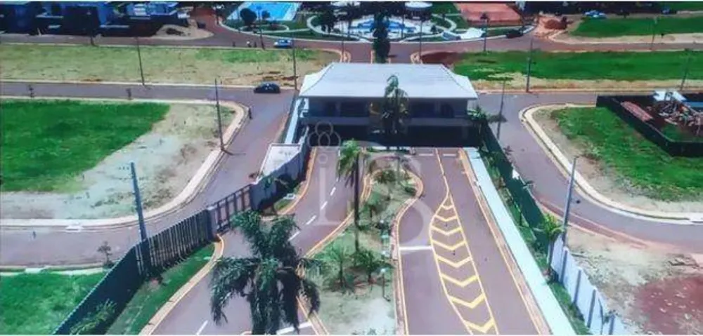 Loteamento e Condomínio, 250 m² - Foto 1